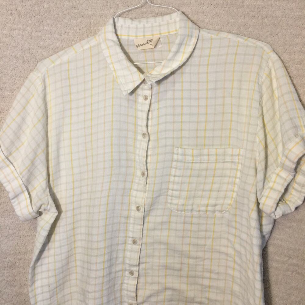 Universal Thread Women's White w/ yellow green stripes top XL short sleeve